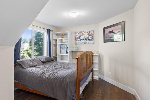 3374 Larkspur Court, Kelowna, BC - Indoor Photo Showing Bedroom