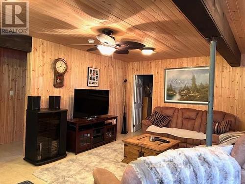 272 Clouthier Road, St. Charles, ON - Indoor Photo Showing Living Room