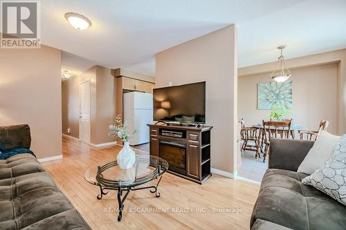 43 - 565 Rymal Road E, Hamilton (Allison), ON - Indoor Photo Showing Living Room