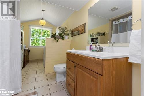 17 Labrash Lake Road, Whitestone, ON - Indoor Photo Showing Bathroom