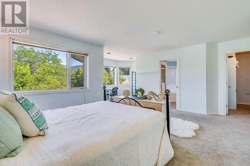 1045 Aldon Road, Kelowna, BC - Indoor Photo Showing Bedroom