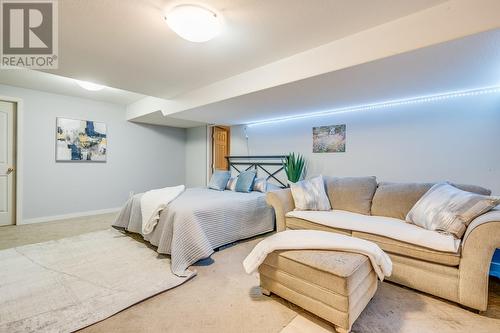 1045 Aldon Road, Kelowna, BC - Indoor Photo Showing Bedroom