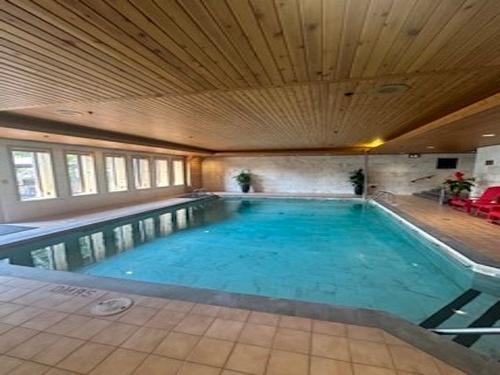 Autre - 2255 Route 327, Grenville-Sur-La-Rouge, QC - Indoor Photo Showing Other Room With In Ground Pool