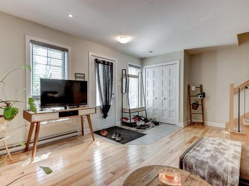 Living room - 2944 Ch. Ste-Thérèse, Carignan, QC - Indoor