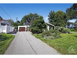 1861 DORSET Drive  Ottawa, ON K1H 5T9