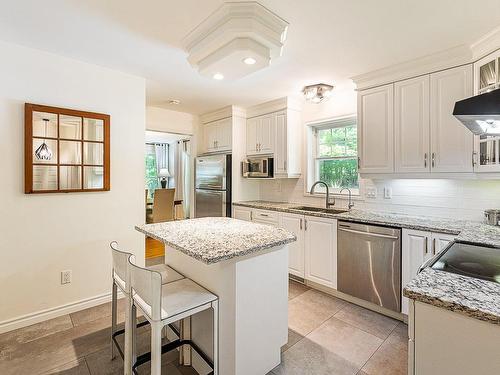 Kitchen - 354 Ch. Jolley, Shefford, QC - Indoor Photo Showing Kitchen With Upgraded Kitchen