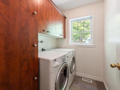 Laundry room - 354 Ch. Jolley, Shefford, QC - Indoor Photo Showing Laundry Room