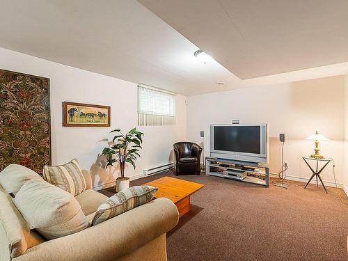 Family room - 354 Ch. Jolley, Shefford, QC - Indoor Photo Showing Living Room