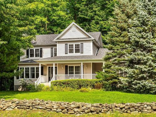 FaÃ§ade - 354 Ch. Jolley, Shefford, QC - Outdoor With Deck Patio Veranda