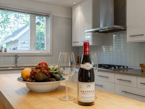 Kitchen - 306 Av. De Putney, Saint-Lambert, QC - Indoor Photo Showing Other Room