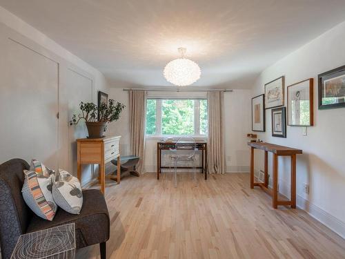 Master bedroom - 306 Av. De Putney, Saint-Lambert, QC - Indoor Photo Showing Other Room