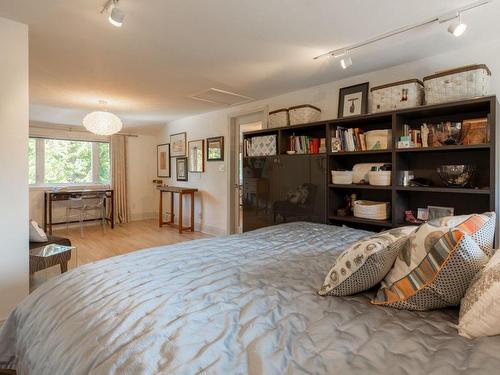 Master bedroom - 306 Av. De Putney, Saint-Lambert, QC - Indoor Photo Showing Bedroom