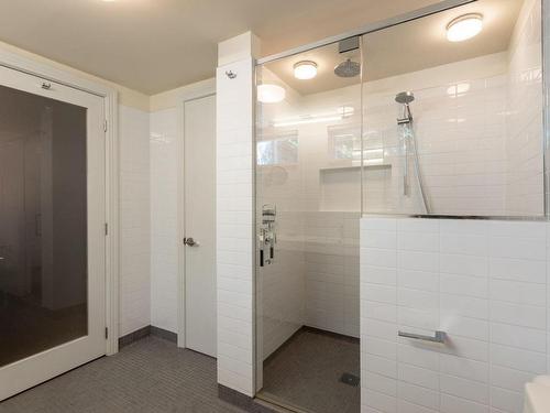 Bathroom - 306 Av. De Putney, Saint-Lambert, QC - Indoor Photo Showing Bathroom