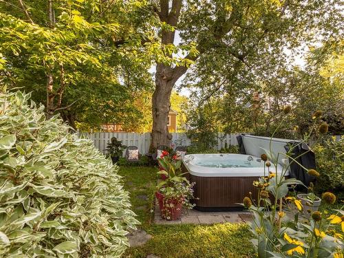 Hot tub - 306 Av. De Putney, Saint-Lambert, QC - Outdoor