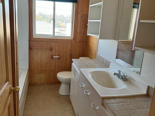 Salle de bains - 46 Rue De La Baie-D'Ungava, Sept-Îles, QC - Indoor Photo Showing Bathroom