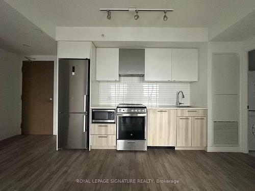 3813-251 Jarvis St, Toronto, ON - Indoor Photo Showing Kitchen With Stainless Steel Kitchen With Upgraded Kitchen