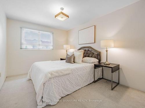 139-91 L'Amoreaux Dr, Toronto, ON - Indoor Photo Showing Bedroom