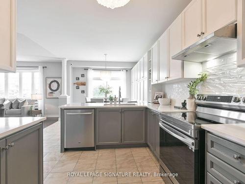 20 Fawnridge Rd, Caledon, ON - Indoor Photo Showing Kitchen With Stainless Steel Kitchen With Upgraded Kitchen