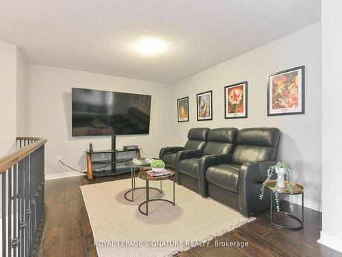 20 Fawnridge Rd, Caledon, ON - Indoor Photo Showing Living Room