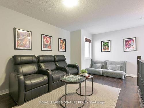 20 Fawnridge Rd, Caledon, ON - Indoor Photo Showing Living Room