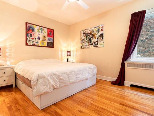 Master bedroom - 5462 Av. Isabella, Montréal (Côte-Des-Neiges/Notre-Dame-De-Grâce), QC - Indoor Photo Showing Bedroom