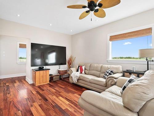 Family room - 150  - C Ch. De Sand Bay, Clarendon, QC - Indoor Photo Showing Living Room