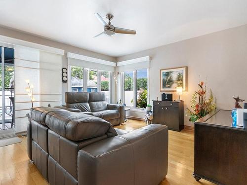 Family room - 527 Rue Laberge, Montréal (L'Île-Bizard/Sainte-Geneviève), QC - Indoor Photo Showing Living Room