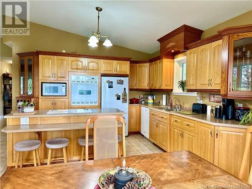 1002 Ch Martin, Sainte-Anne-De-Madawaska, NB - Indoor Photo Showing Kitchen