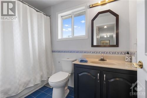 2309 Samuel Drive, Ottawa, ON - Indoor Photo Showing Bathroom