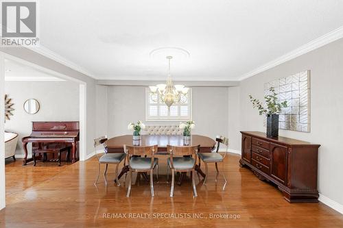 3353 Azelia Court, Mississauga, ON - Indoor Photo Showing Dining Room