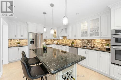 3353 Azelia Court, Mississauga, ON - Indoor Photo Showing Kitchen With Stainless Steel Kitchen With Upgraded Kitchen