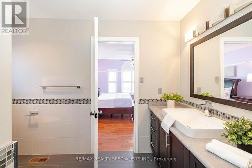 3353 Azelia Court, Mississauga, ON - Indoor Photo Showing Bathroom