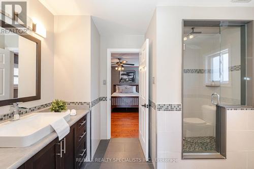 3353 Azelia Court, Mississauga, ON - Indoor Photo Showing Bathroom