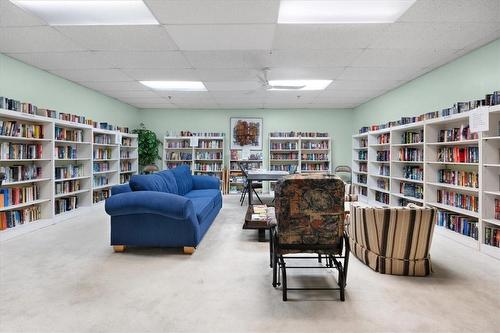 Library - 1359 White Oaks Boulevard|Unit #1604, Oakville, ON - Indoor