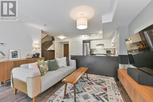 8 - 106 Varna Drive, Toronto (Englemount-Lawrence), ON - Indoor Photo Showing Living Room