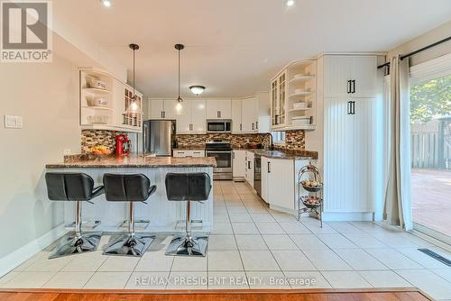 112 Browning Trail, Barrie (Letitia Heights), ON - Indoor Photo Showing Kitchen With Upgraded Kitchen