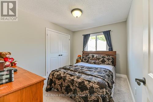 112 Browning Trail, Barrie (Letitia Heights), ON - Indoor Photo Showing Bedroom