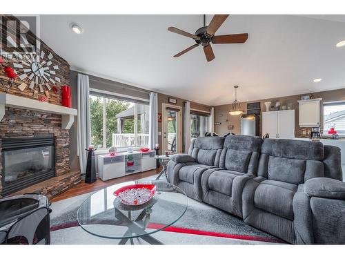 2091 Rose Tree Road, West Kelowna, BC - Indoor Photo Showing Living Room With Fireplace