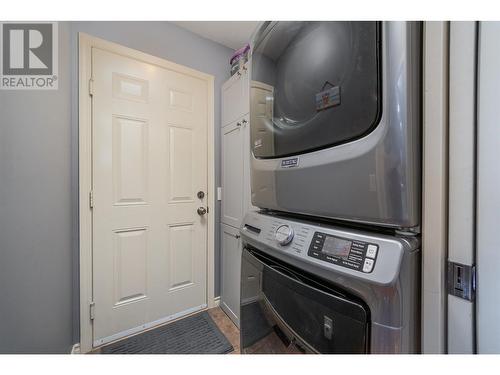 2091 Rose Tree Road, West Kelowna, BC - Indoor Photo Showing Laundry Room