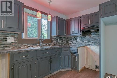 1196 Duffield Crescent, Moose Jaw, SK - Indoor Photo Showing Kitchen