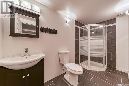 1196 Duffield Crescent, Moose Jaw, SK - Indoor Photo Showing Bathroom