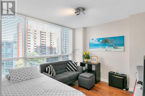 1009 - 43 Eglinton Avenue E, Toronto (Mount Pleasant West), ON - Indoor Photo Showing Bedroom