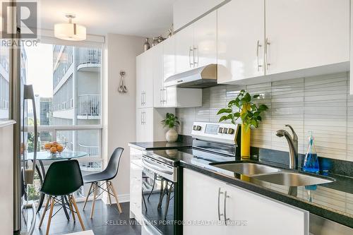 1009 - 43 Eglinton Avenue E, Toronto (Mount Pleasant West), ON - Indoor Photo Showing Kitchen With Double Sink With Upgraded Kitchen