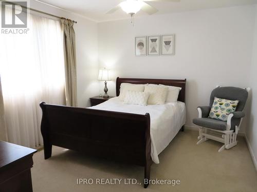 564 Thelma Street, Burlington (Appleby), ON - Indoor Photo Showing Bedroom