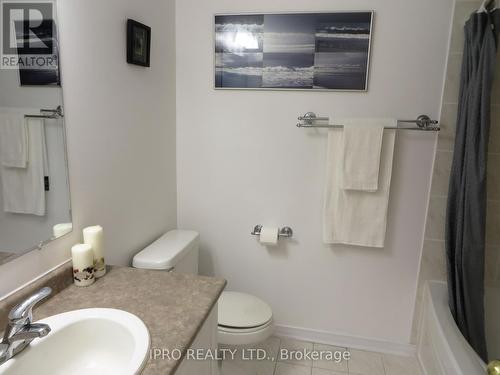 564 Thelma Street, Burlington (Appleby), ON - Indoor Photo Showing Bathroom