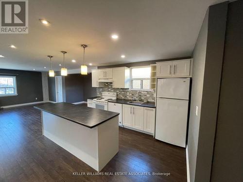 233 Lakeshore Road E, Mississauga (Port Credit), ON - Indoor Photo Showing Kitchen