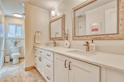 34 Novoco Drive, Hamilton, ON - Indoor Photo Showing Bathroom