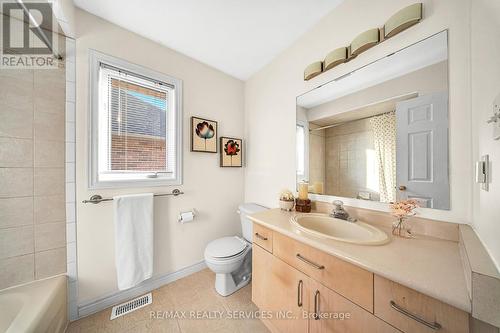 1492 Warbler Road, Oakville (West Oak Trails), ON - Indoor Photo Showing Bathroom