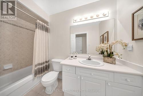 1492 Warbler Road, Oakville (West Oak Trails), ON - Indoor Photo Showing Bathroom