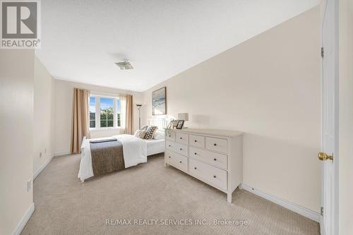 1492 Warbler Road, Oakville, ON - Indoor Photo Showing Bedroom